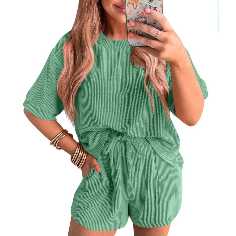Two piece set